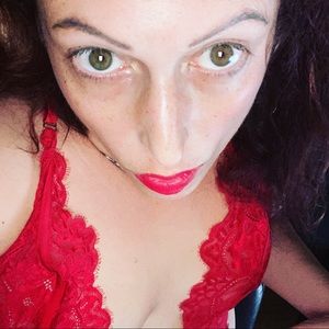 Meet your Posher, Regina